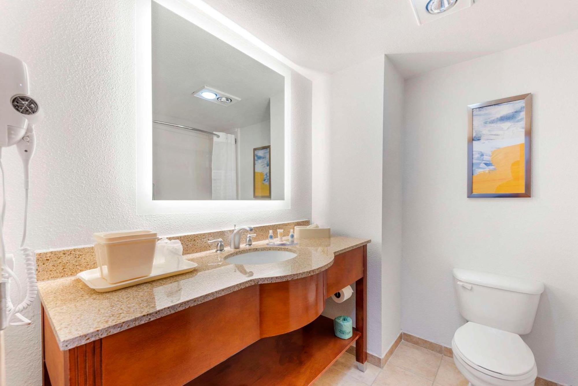 Gasthof Comfort - Near Fort Cavazos 3*